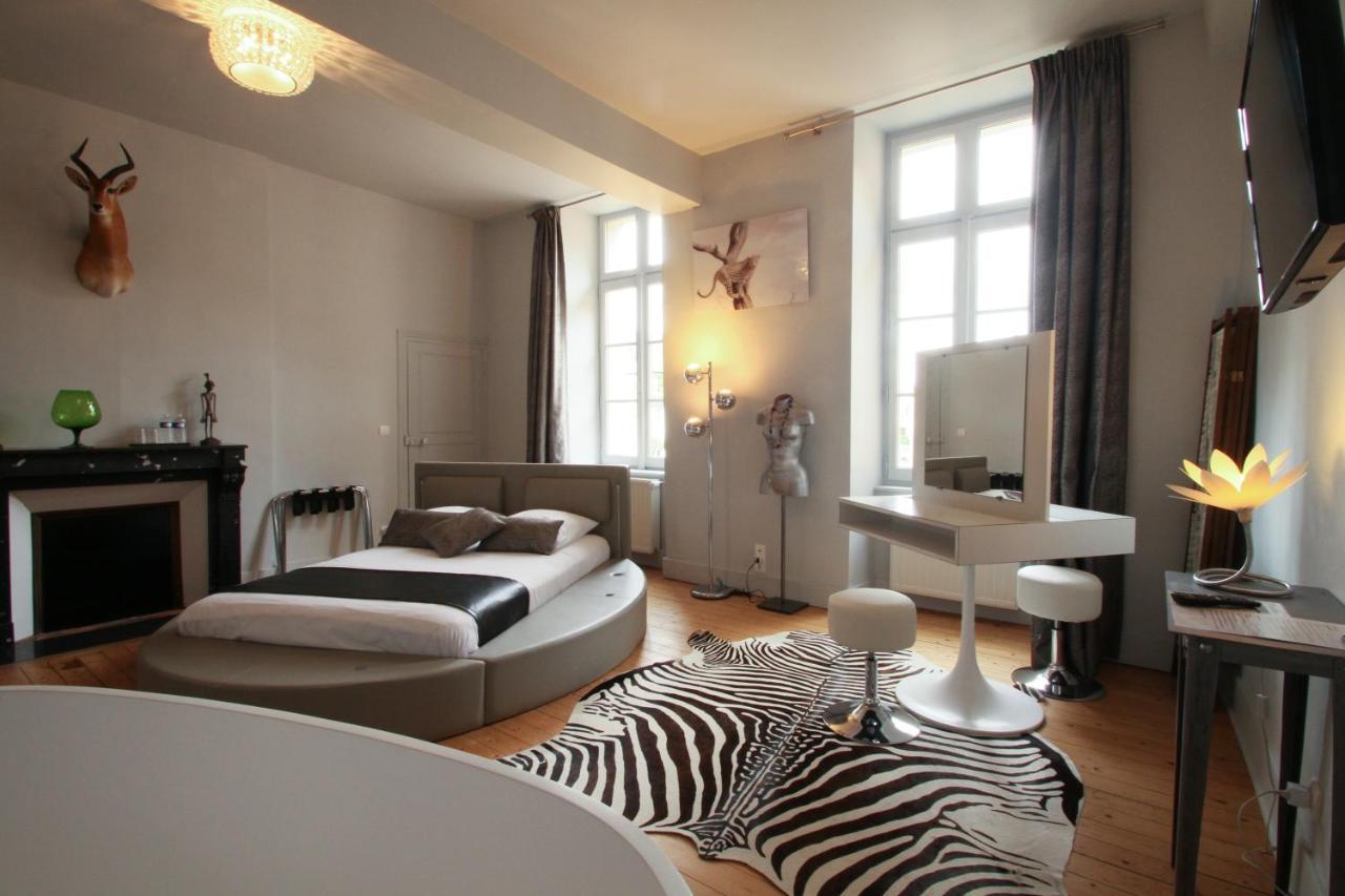 Le Prieure Hotell Noyers-sur-Serein Exteriör bild
