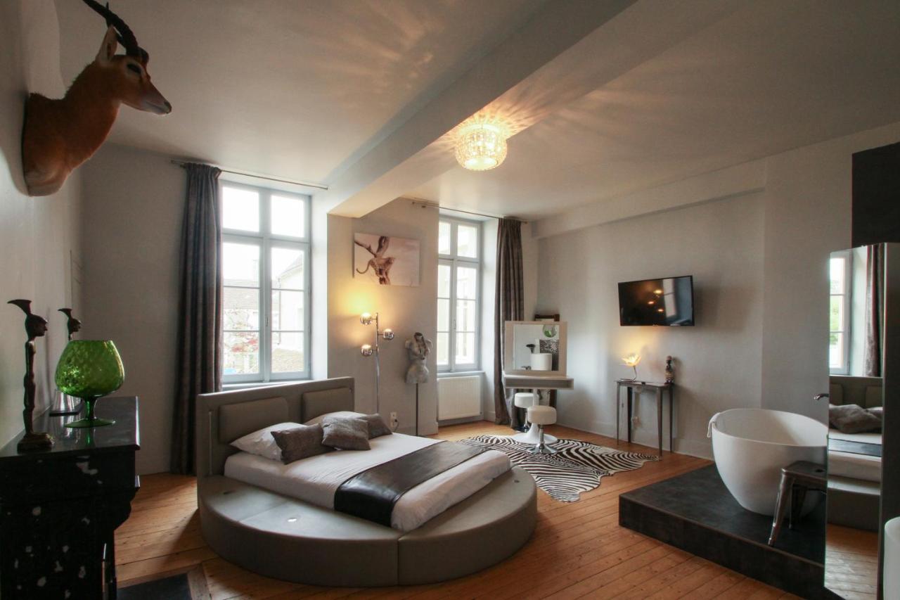 Le Prieure Hotell Noyers-sur-Serein Exteriör bild