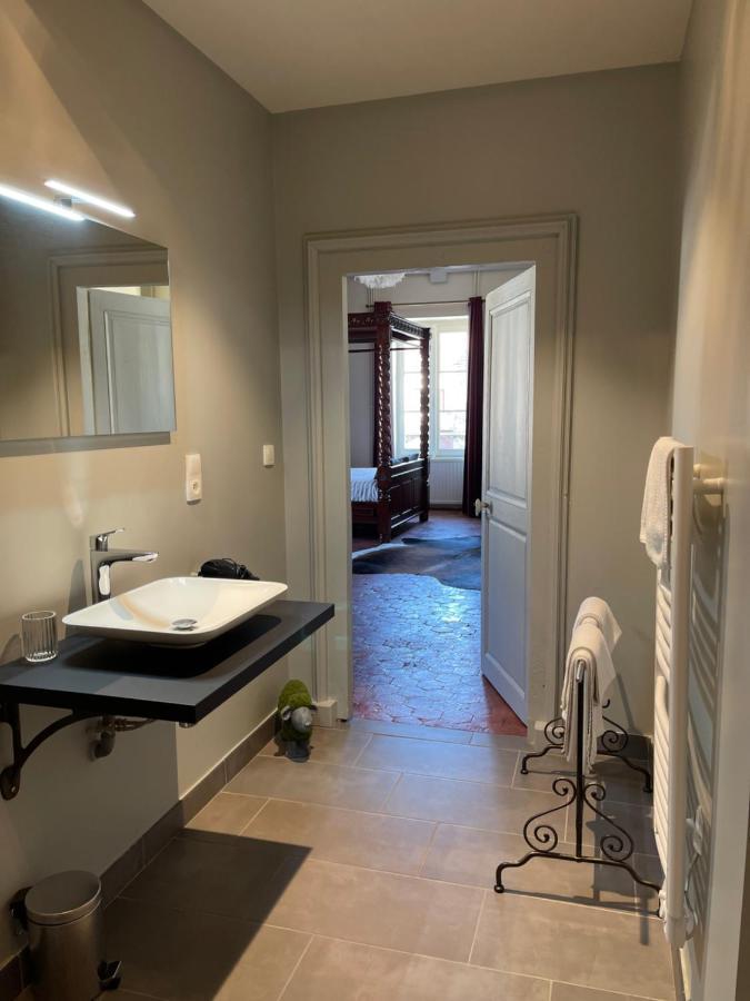 Le Prieure Hotell Noyers-sur-Serein Exteriör bild