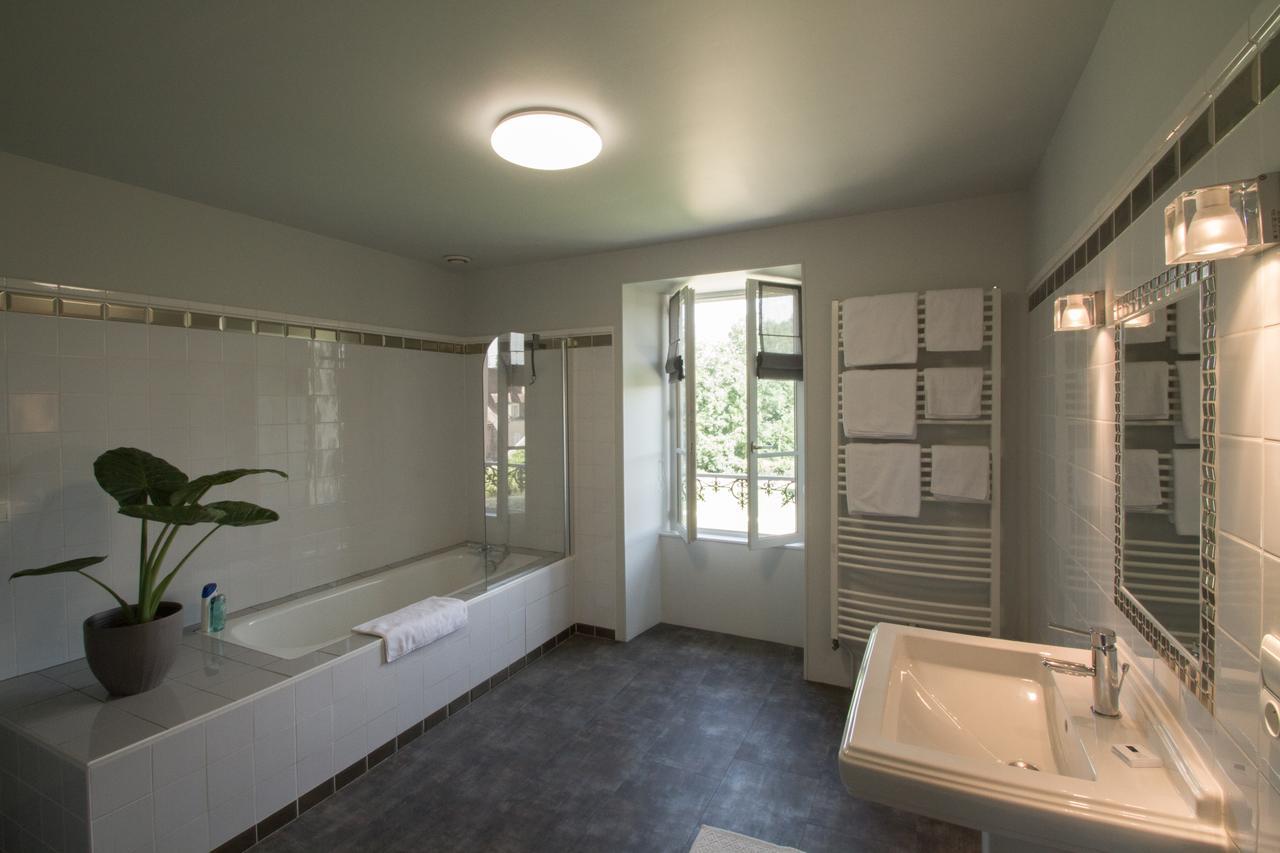 Le Prieure Hotell Noyers-sur-Serein Exteriör bild
