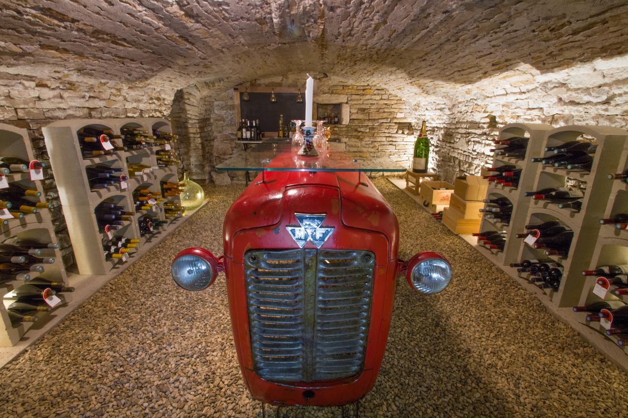 Le Prieure Hotell Noyers-sur-Serein Exteriör bild