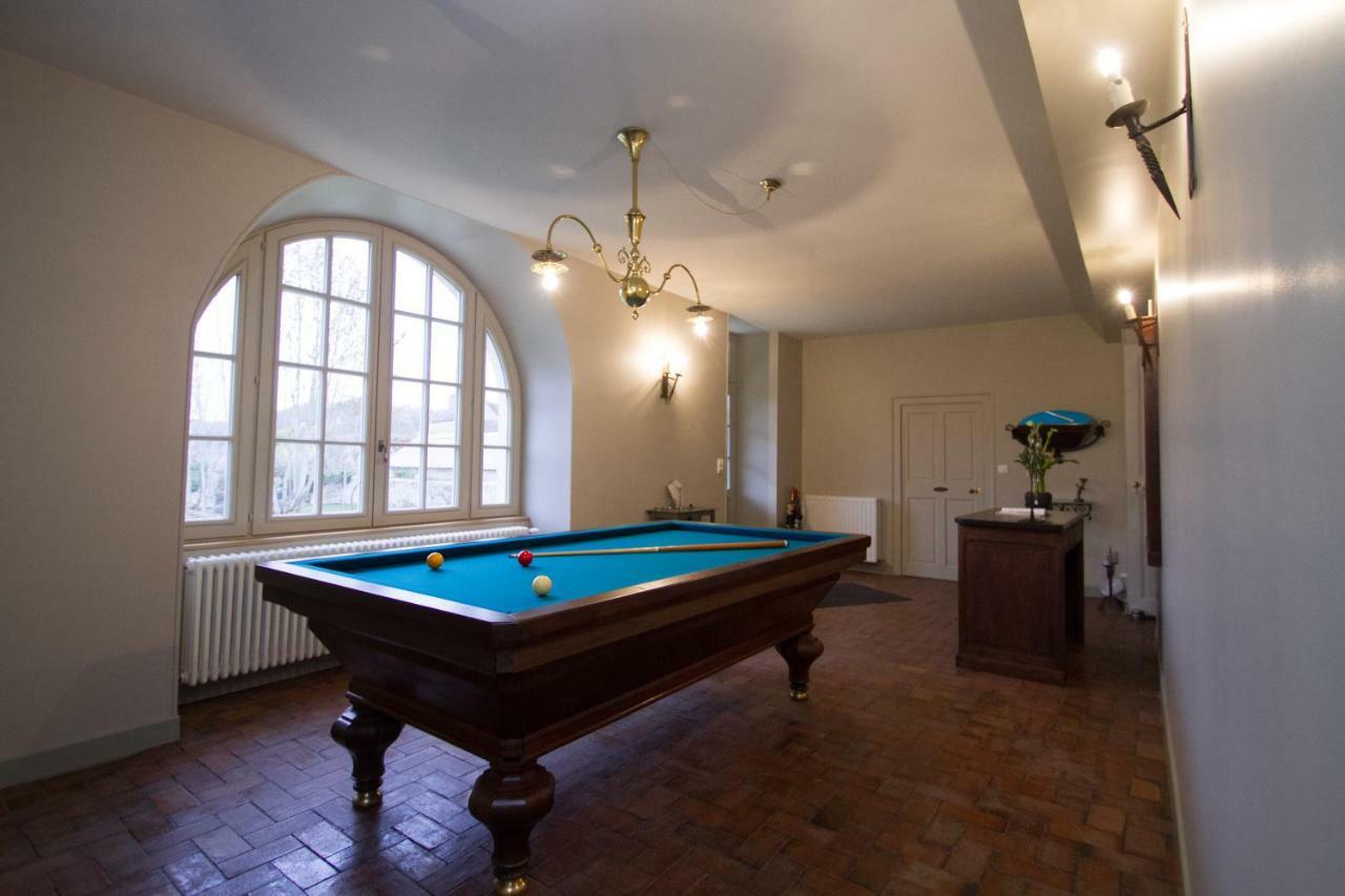 Le Prieure Hotell Noyers-sur-Serein Exteriör bild