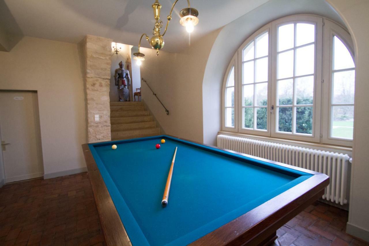 Le Prieure Hotell Noyers-sur-Serein Exteriör bild